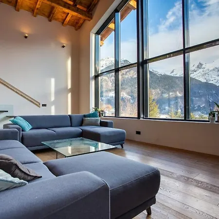 Chamonix Valley, Sleeps 12, Pool, Gym, Spa, Sauna Servoz
