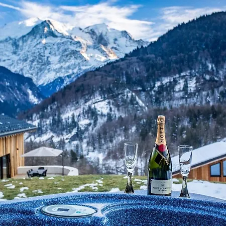 Chamonix Valley, Sleeps 12, Pool, Gym, Spa, Sauna