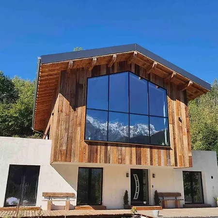 Chamonix Valley, Sleeps 12, Pool, Gym, Spa, Sauna *